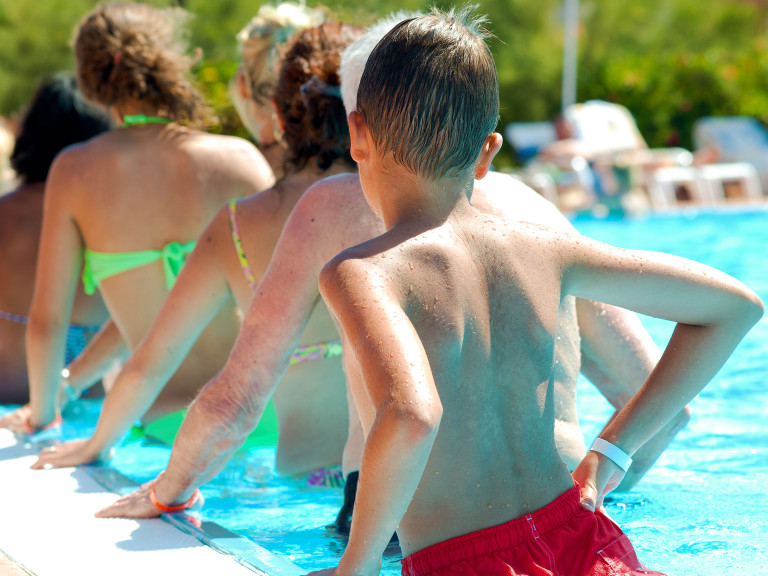 media.Gallery-Piscina_4ParkHotel-Martinsicuro